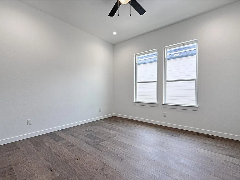 2815 Harston St — Photo 17