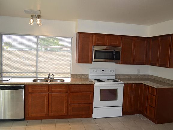 5th image of 8909 N 56th Ave