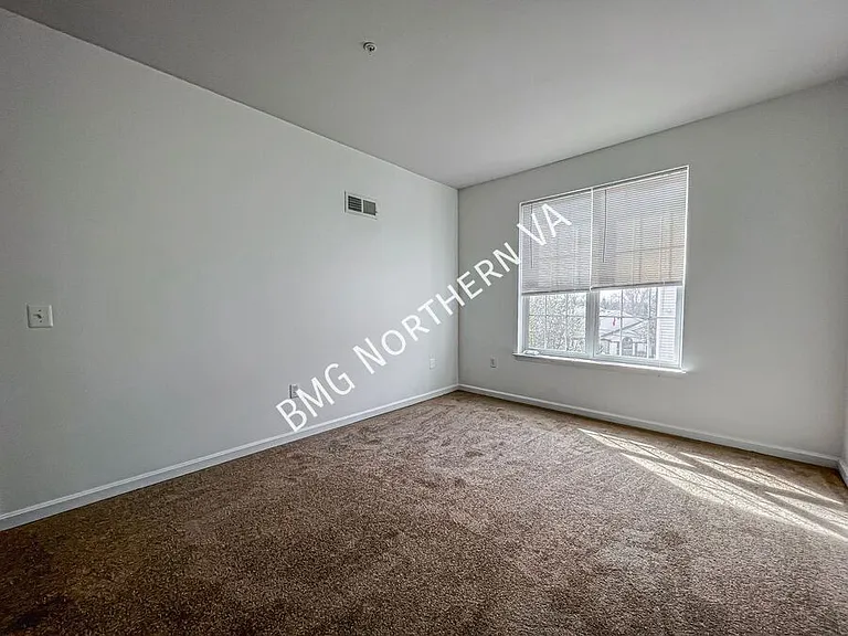 9535 Center St — Photo 25