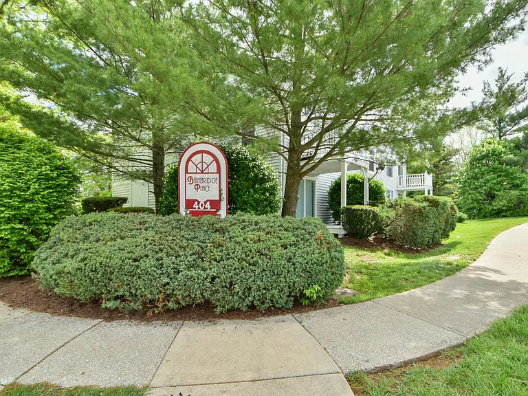 404 Bainbridge Ct #A2 — Photo 24