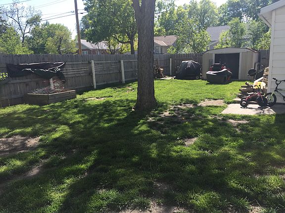 5th image of 304 S Willow St