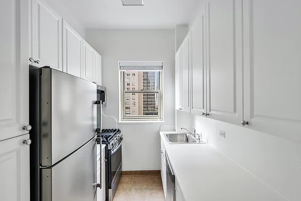 Rented by Rudin Management Company, Inc. | media 19