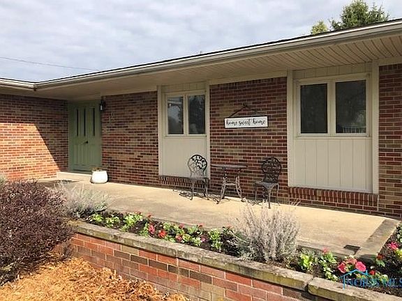 5th image of 12 Lakeview Dr