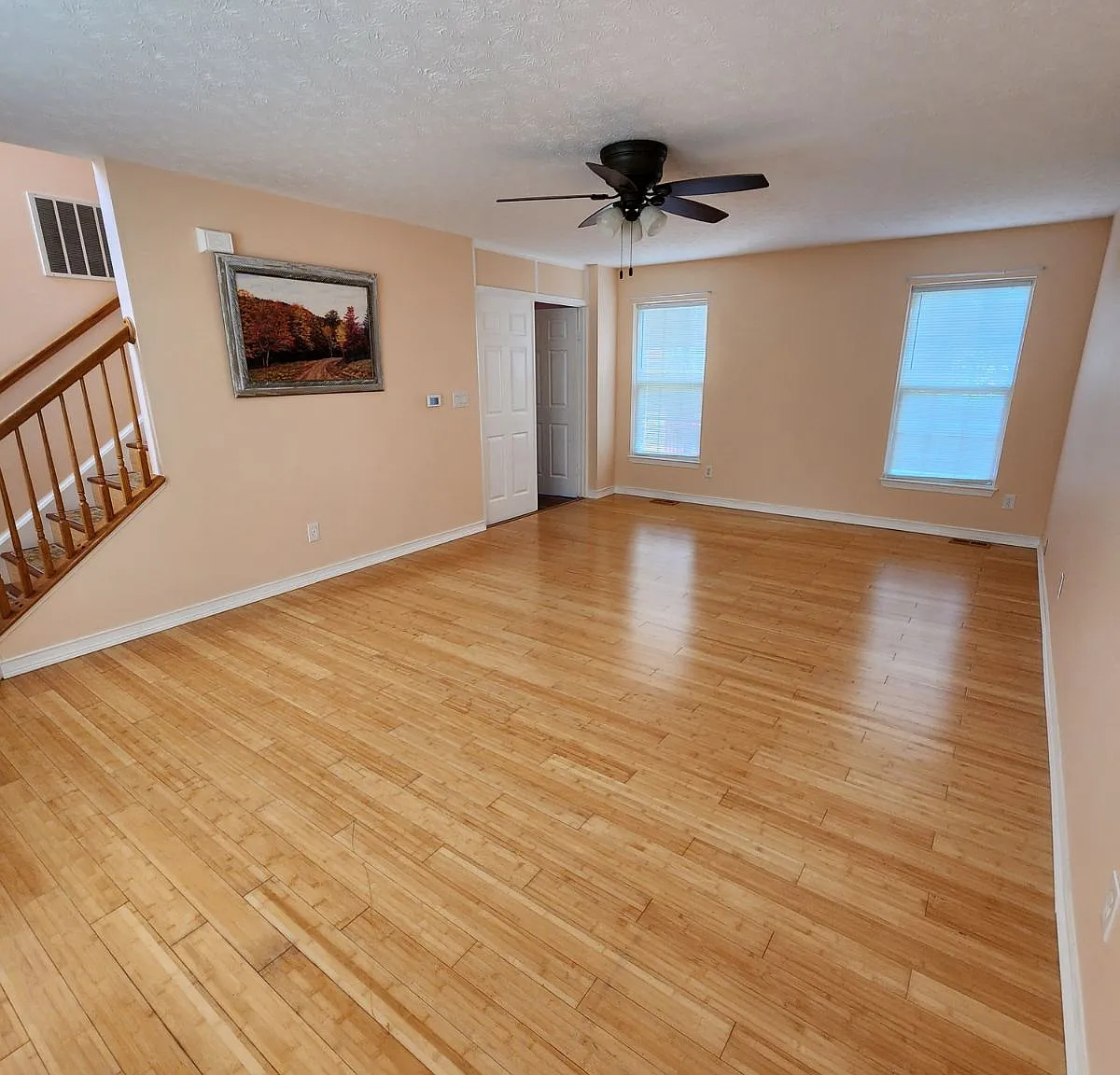4 bed, 2.5 bath, 2108 sqft, $2,300 — Photo 2