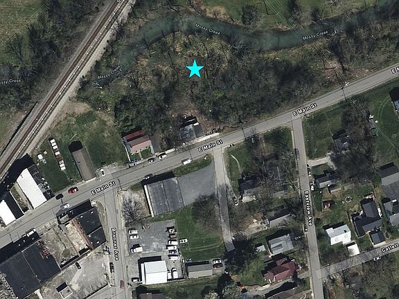 2nd image of 814 E Main St