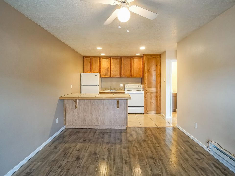 1st image of 1000 Sellers Dr NE APT 1