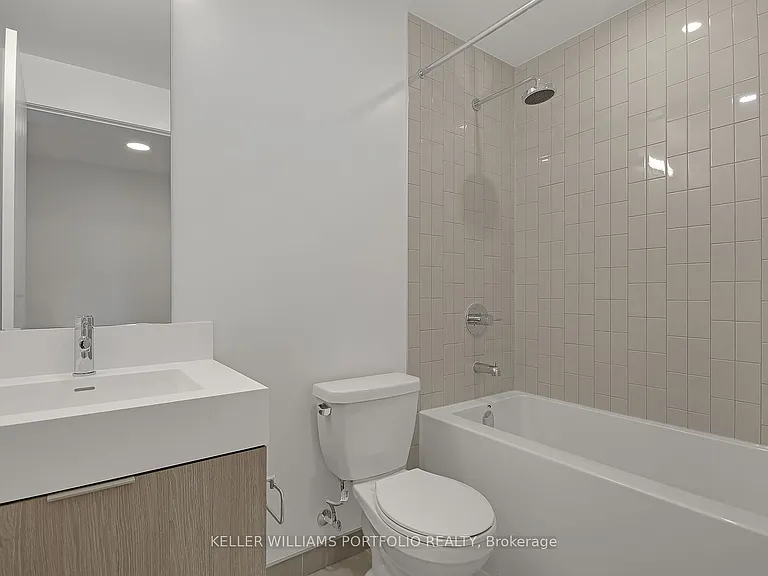 130 River St #1302 — Photo 7