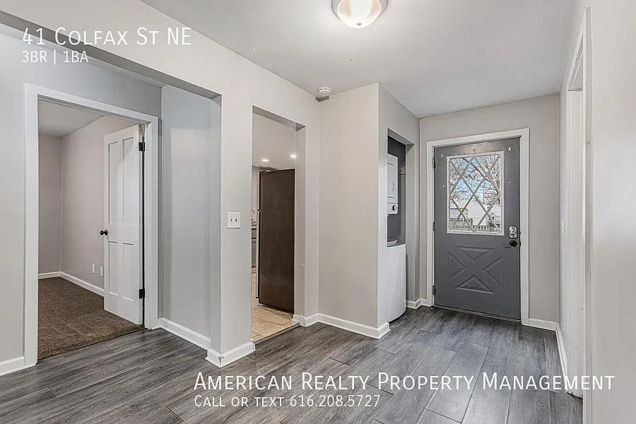 3 bed, 1280 sqft, $1,600 — Photo 2