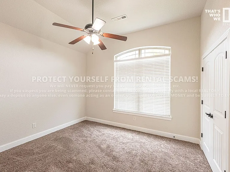 3834 E Zion Rd — Photo 17
