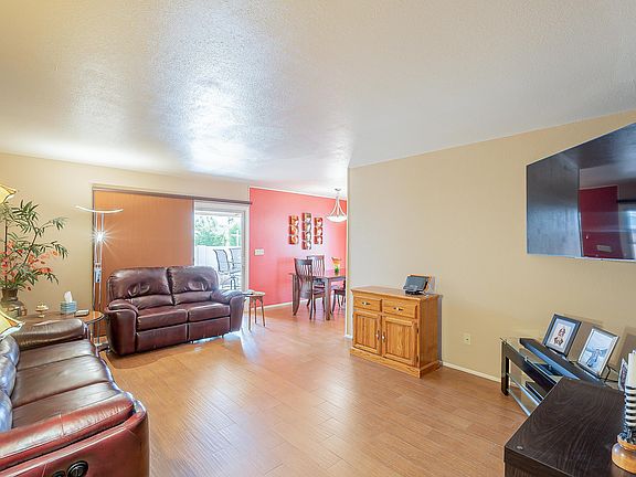 4th image of 17015 E Calaveras Ave
