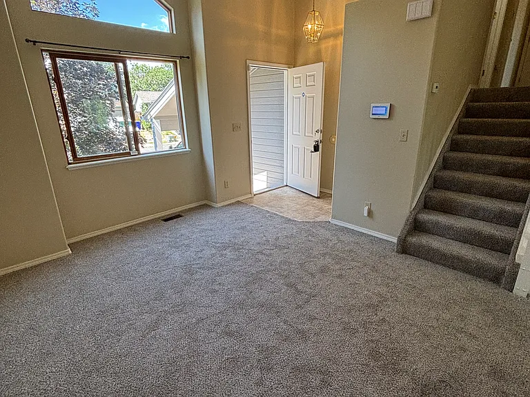 5735 Grapevine Dr — Photo 3