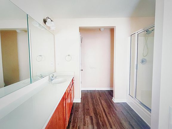 2nd image of 287 Grenier Ter