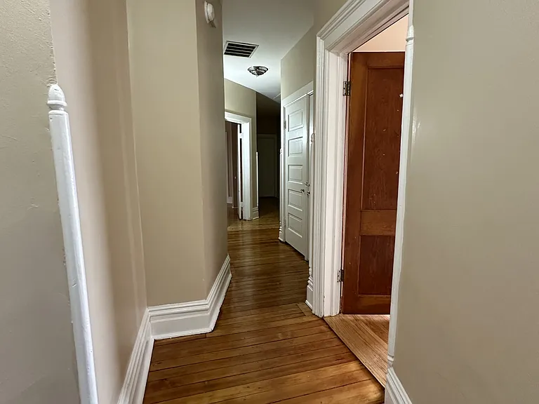 975 N Church St — Photo 14