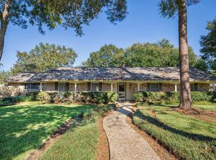 921 Victoria Dr, Richmond, TX 77469