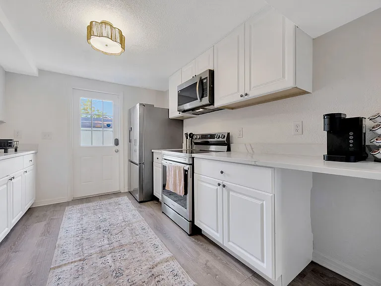 1215 E New Orleans Ave — Photo 12