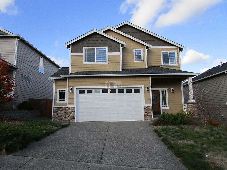 1st image of 1915 198th St E