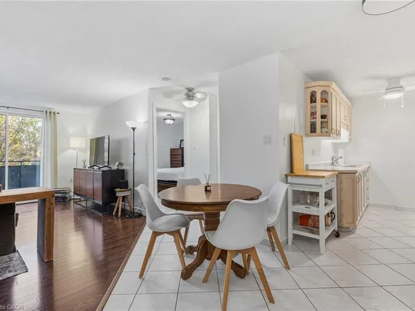 893 Concession St #207, Hamilton, ON L8V 1E7
