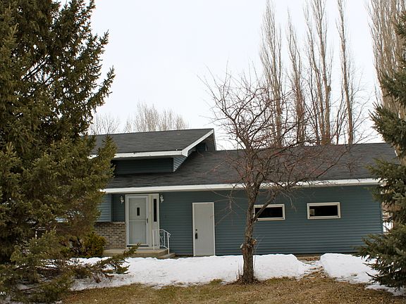 5th image of 841 4th St S