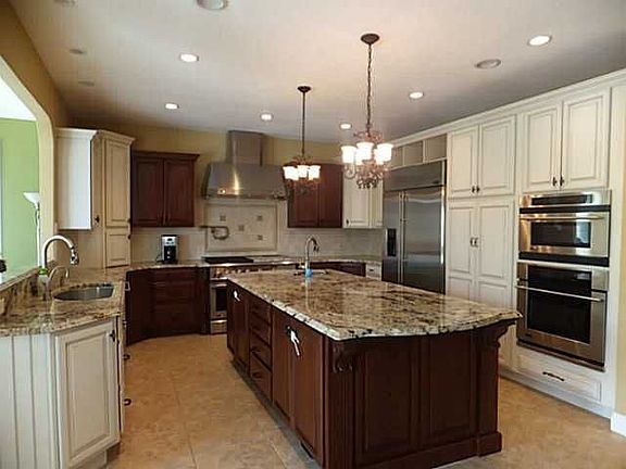 4th image of 629 Prairie Rose Dr