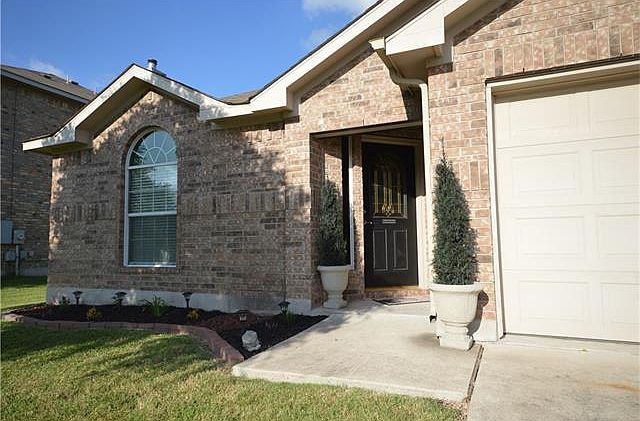 1st image of 104 Aguilar Dr