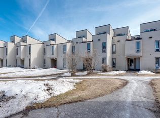 3590 Downpatrick Road, Ottawa, ON K1V 8T4