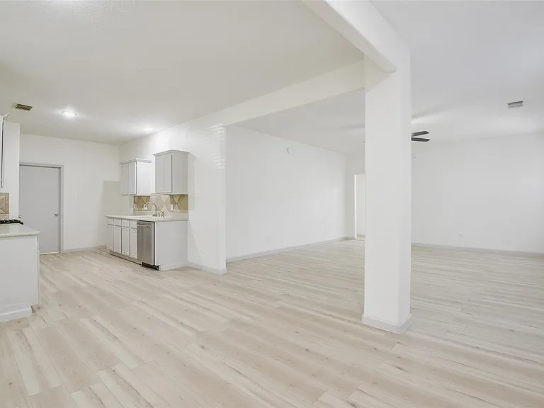 6627 Stonecross Creek Ln — Photo 5