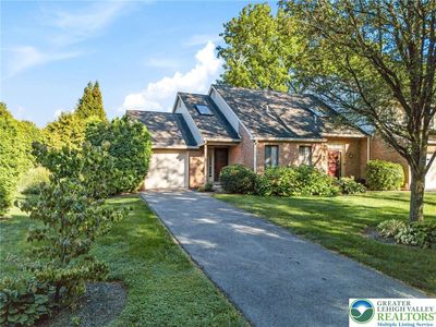 2850 Greenleaf Ct, Bethlehem, PA, 18017