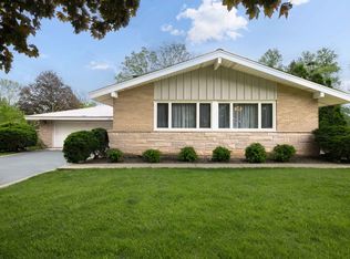 108 Forestview Dr, Bensenville, IL 60106