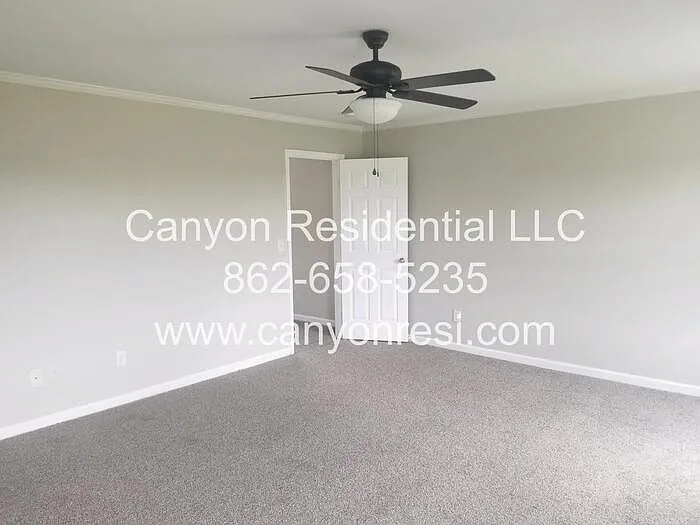 103 Dormont Dr NE — Photo 25