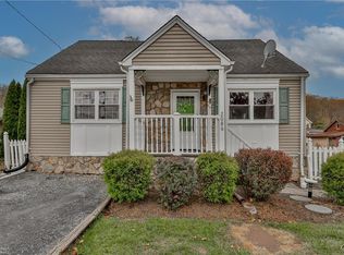 2086 Ivywood Ave, Bethlehem, PA 18015