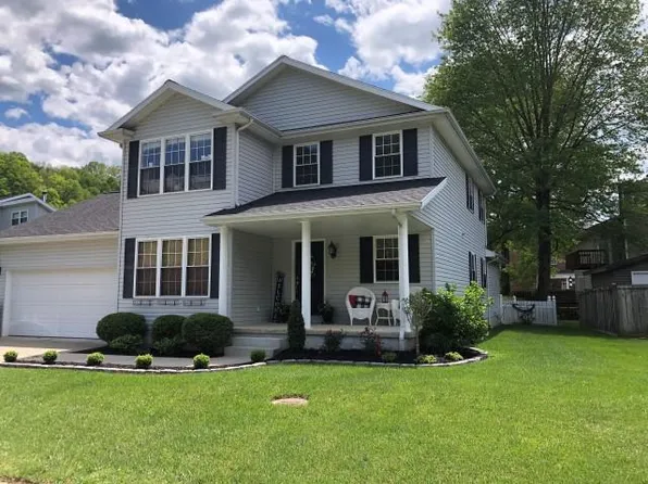 20 E Dorton Blvd, Staffordsville, KY 41256
