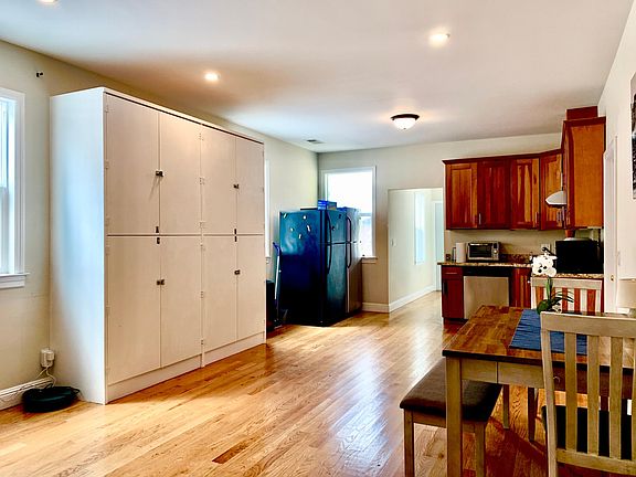 3rd image of 40 Peoria St #D