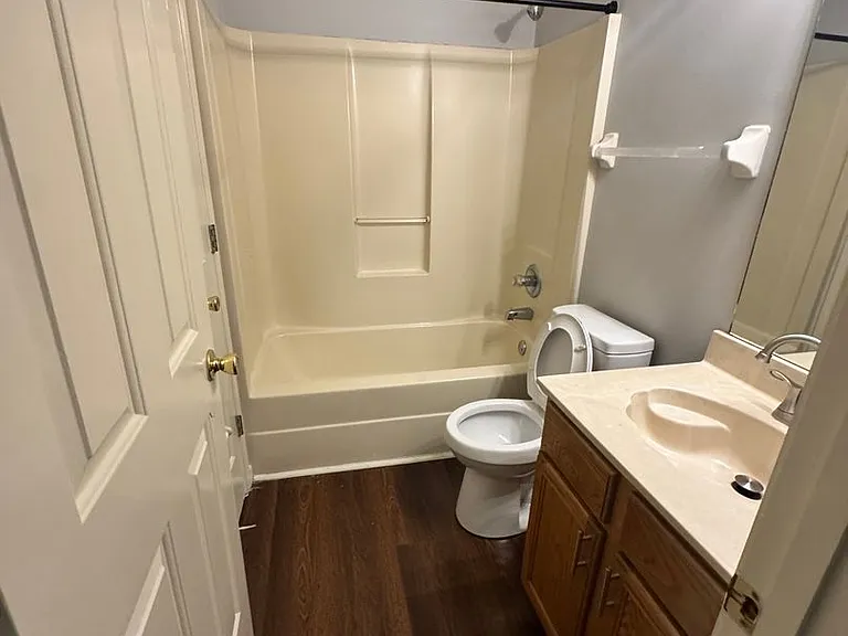 1271 Brady Hollow Ln — Photo 11