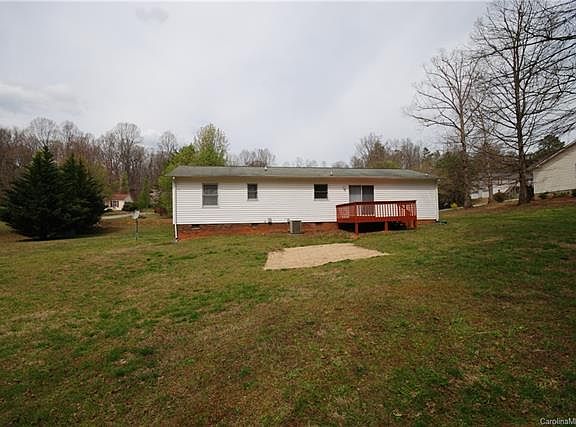 3rd image of 123 Bramblewood Dr