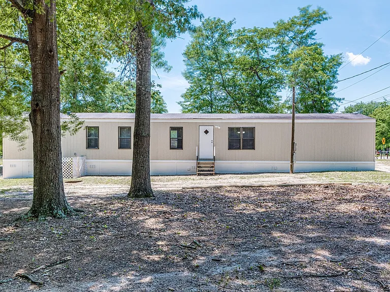 3905 Byrd Rd — Photo 2