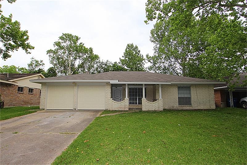 1st image of 711 Sharon Dr