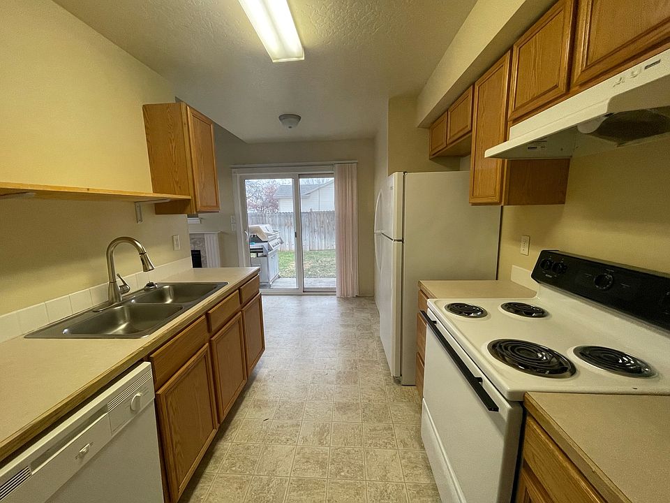 1513 Garland - 2x2 Townhome - 1513 Garland St Nampa ID | Zillow