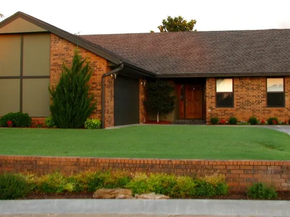 3521 Willow West Cir, Woodward, OK 73801