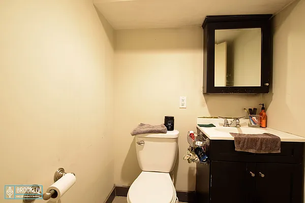 Rented by null | media 6