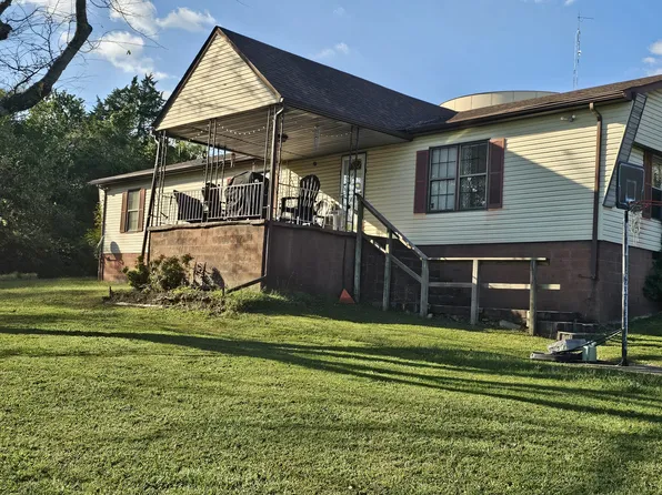 109 Fairview Ave, Cornersville, TN 37047