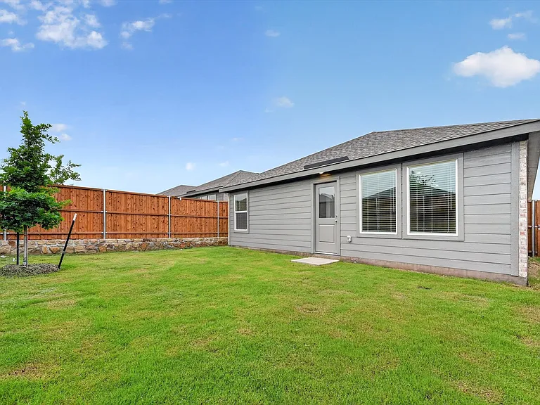 1316 Alfred St — Photo 20