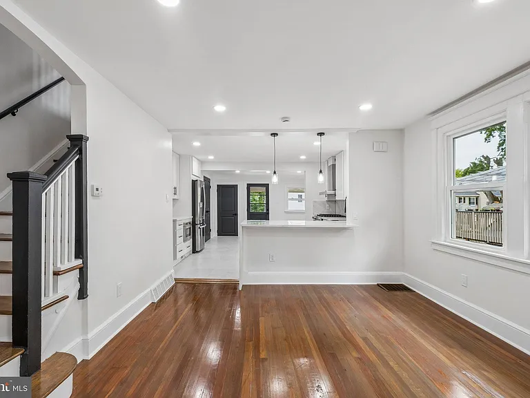 114 Conestoga Rd — Photo 33