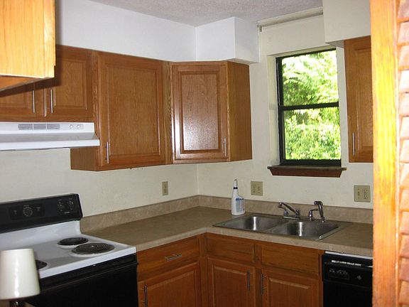5th image of 1206 Cross Creek Way