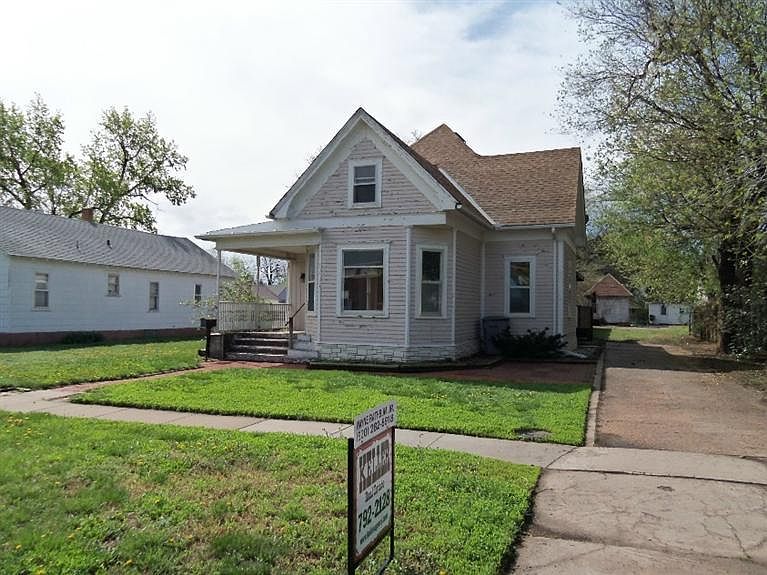 1st image of 205 E 2nd St