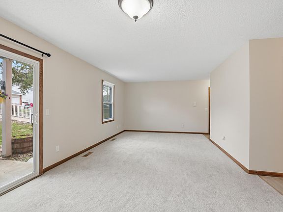 5th image of 6333 Alderwood Cir APT B