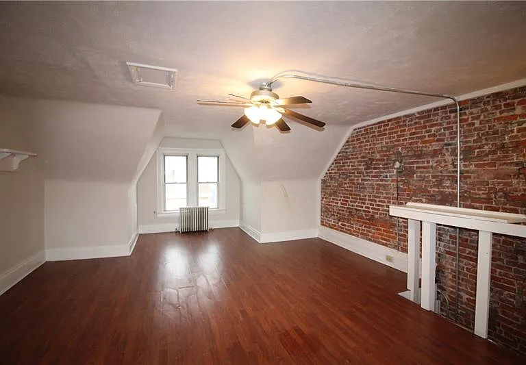 338 Ella St — Photo 13