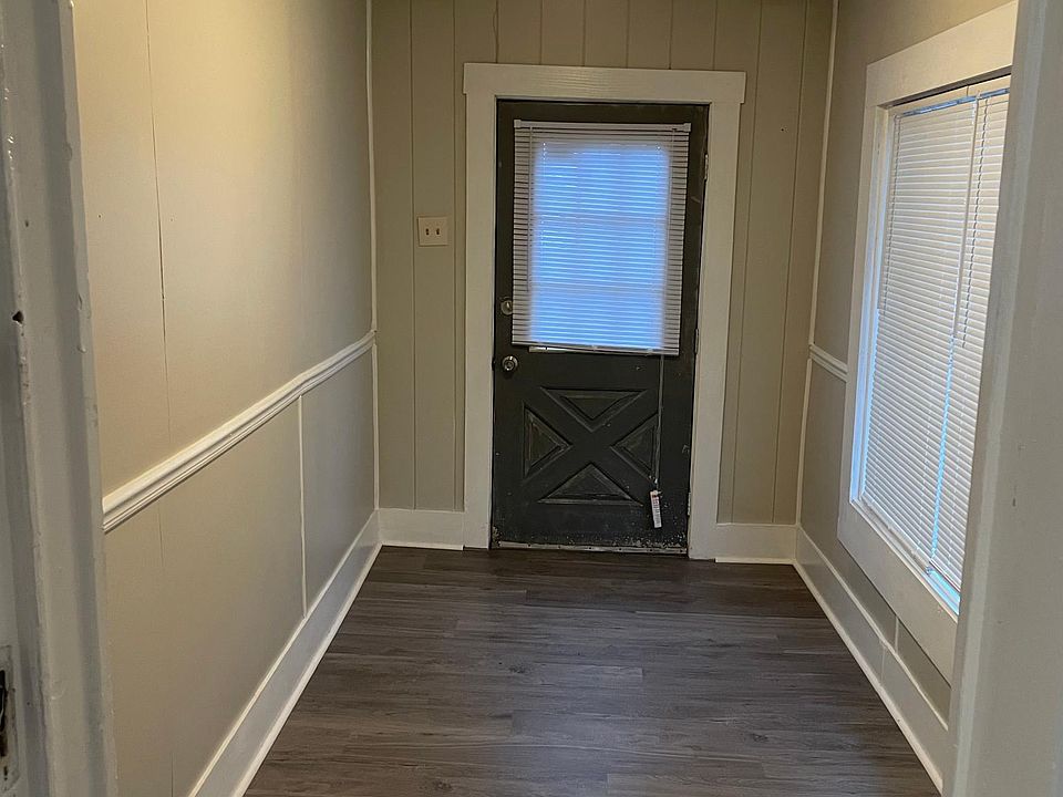 Entry way