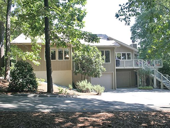 3rd image of 3423 Stoneybrook Dr