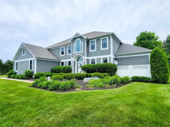 7190 Rolling Meadow Trl, Harbor Springs, MI 49740