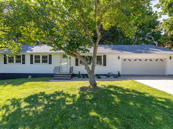 3508 Andrews Rd, Buchanan, MI 49107